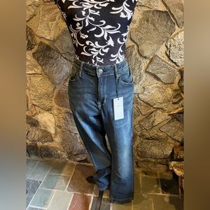 NWT DKNY Dark Wash Bedford Slim Jeans 33x29